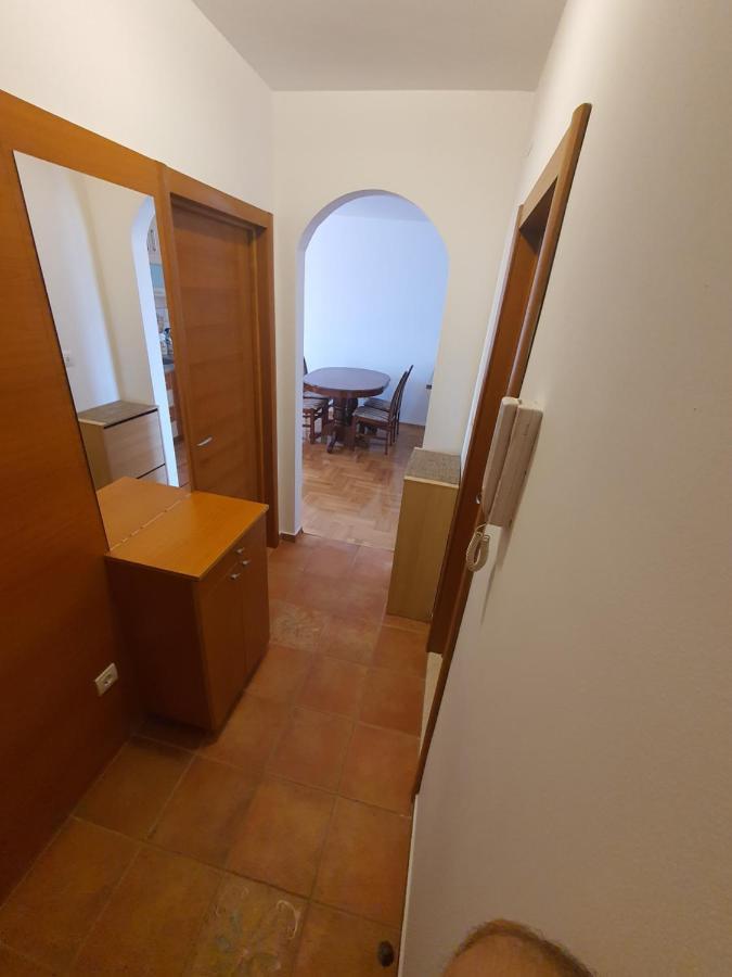 Oksana Apartment Podgorica Exterior foto