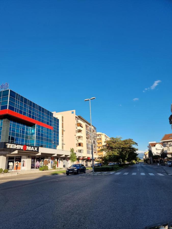 Oksana Apartment Podgorica Exterior foto