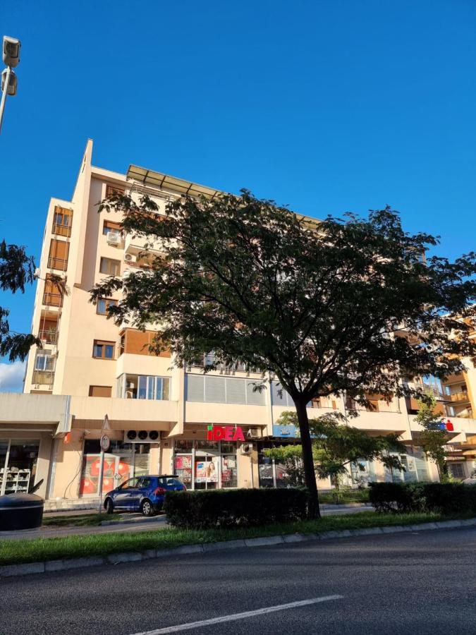Oksana Apartment Podgorica Exterior foto